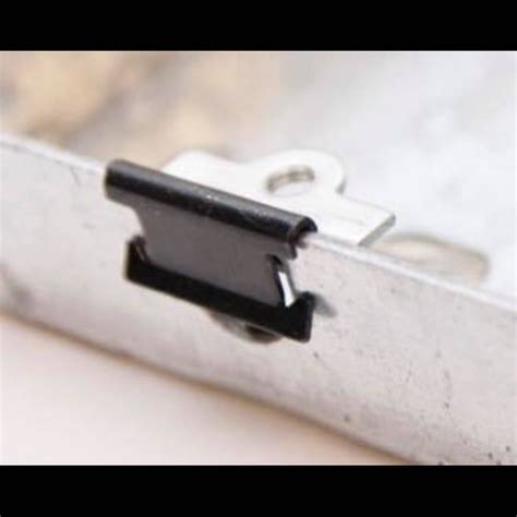 metal box repair clips